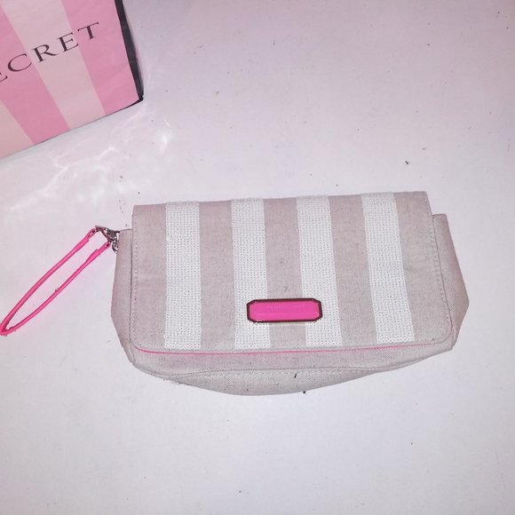 Victoria's Secret Handbags - Victoria‎ Secret Wristlet